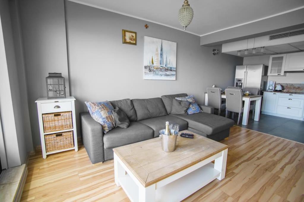 Mojemiedzyzdroje 1006 Apartman Kültér fotó